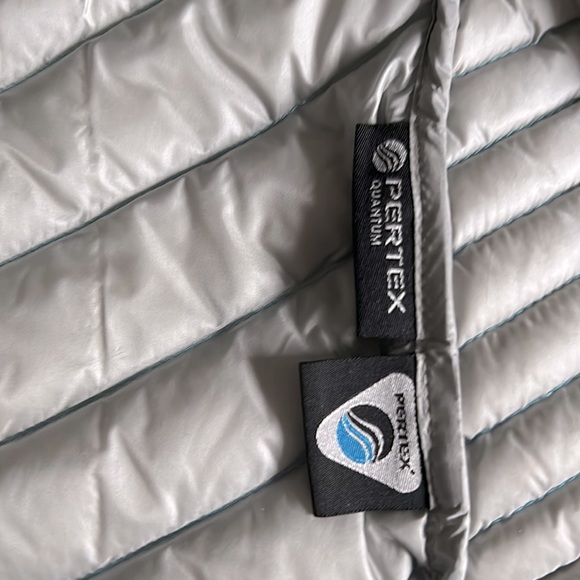 The North Face Woman’s NWT 800 PRO Bright Blue Down Filled Vest size small - Picture 5 of 10